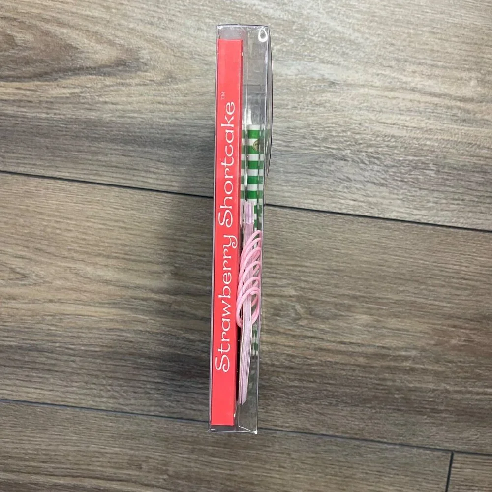 Strawberry Shortcake nib flaw